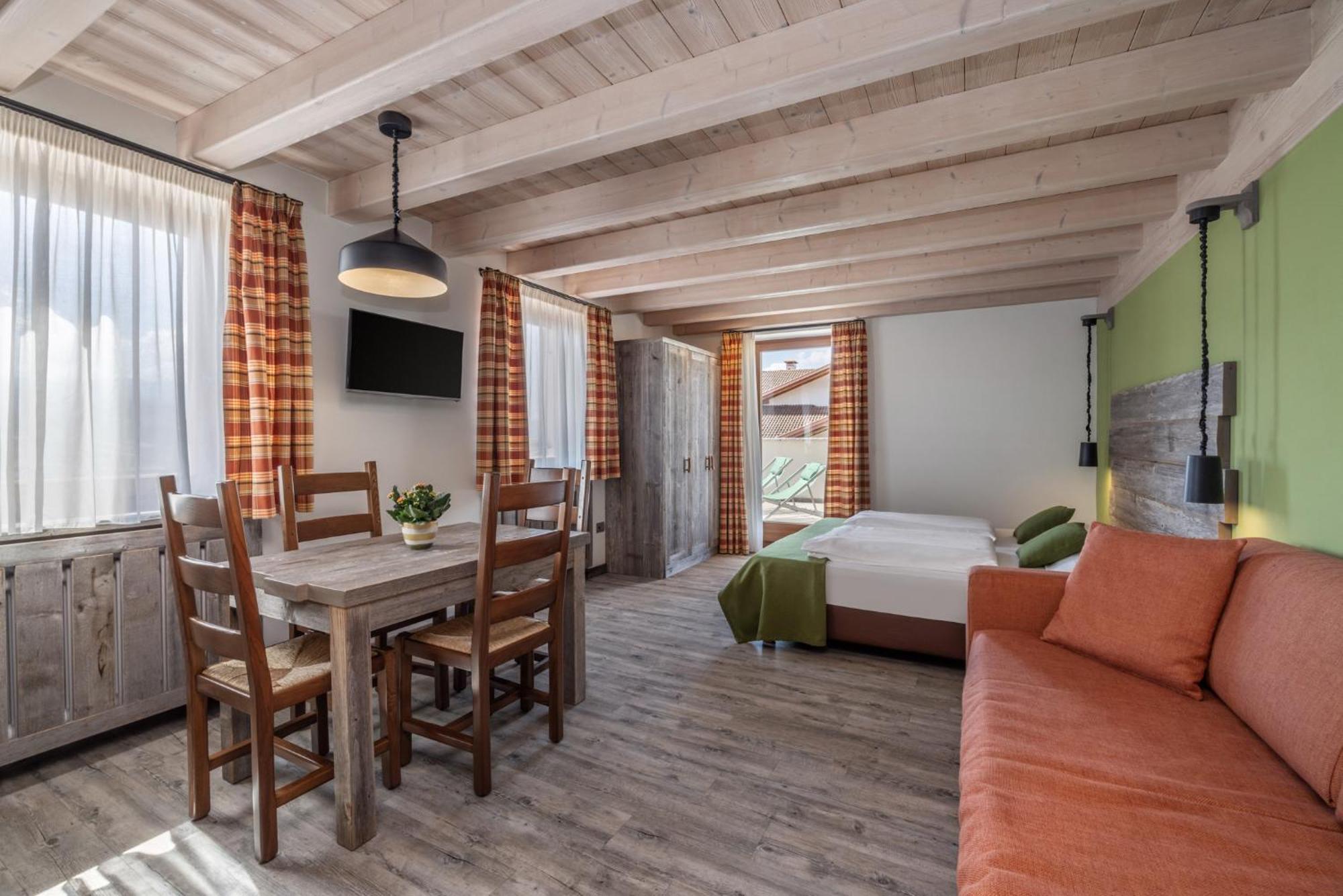 Horse House Bed & Breakfast Romallo Exterior foto