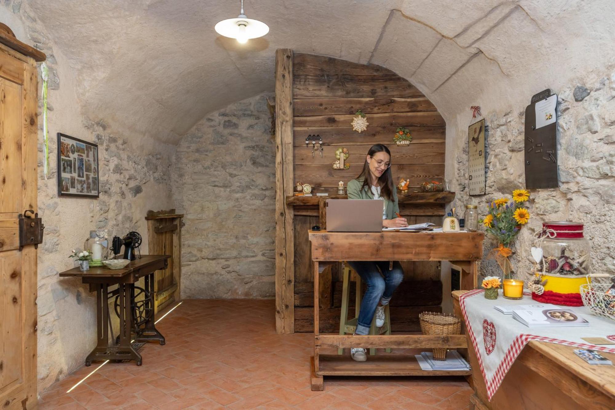 Horse House Bed & Breakfast Romallo Exterior foto