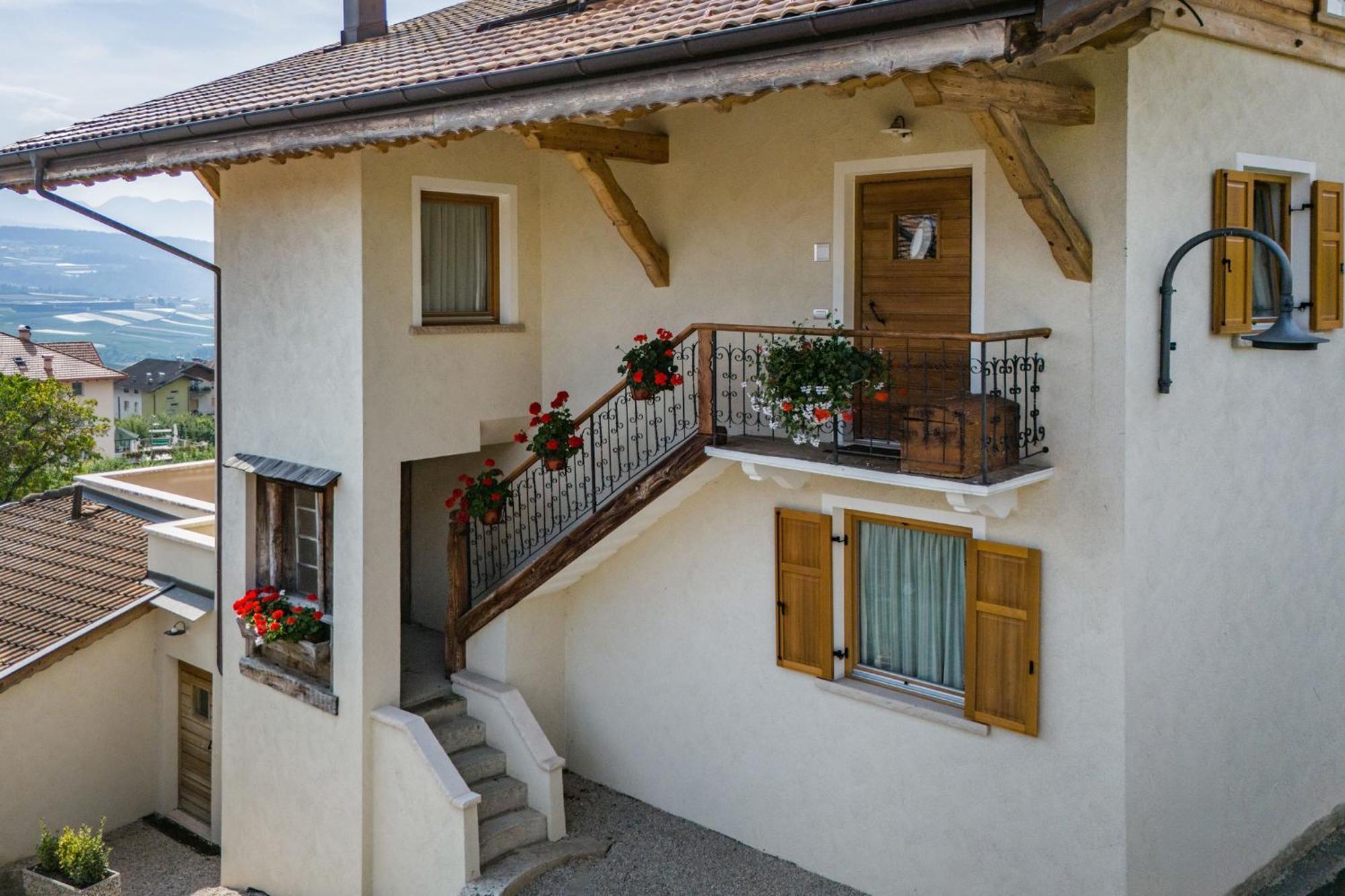 Horse House Bed & Breakfast Romallo Exterior foto